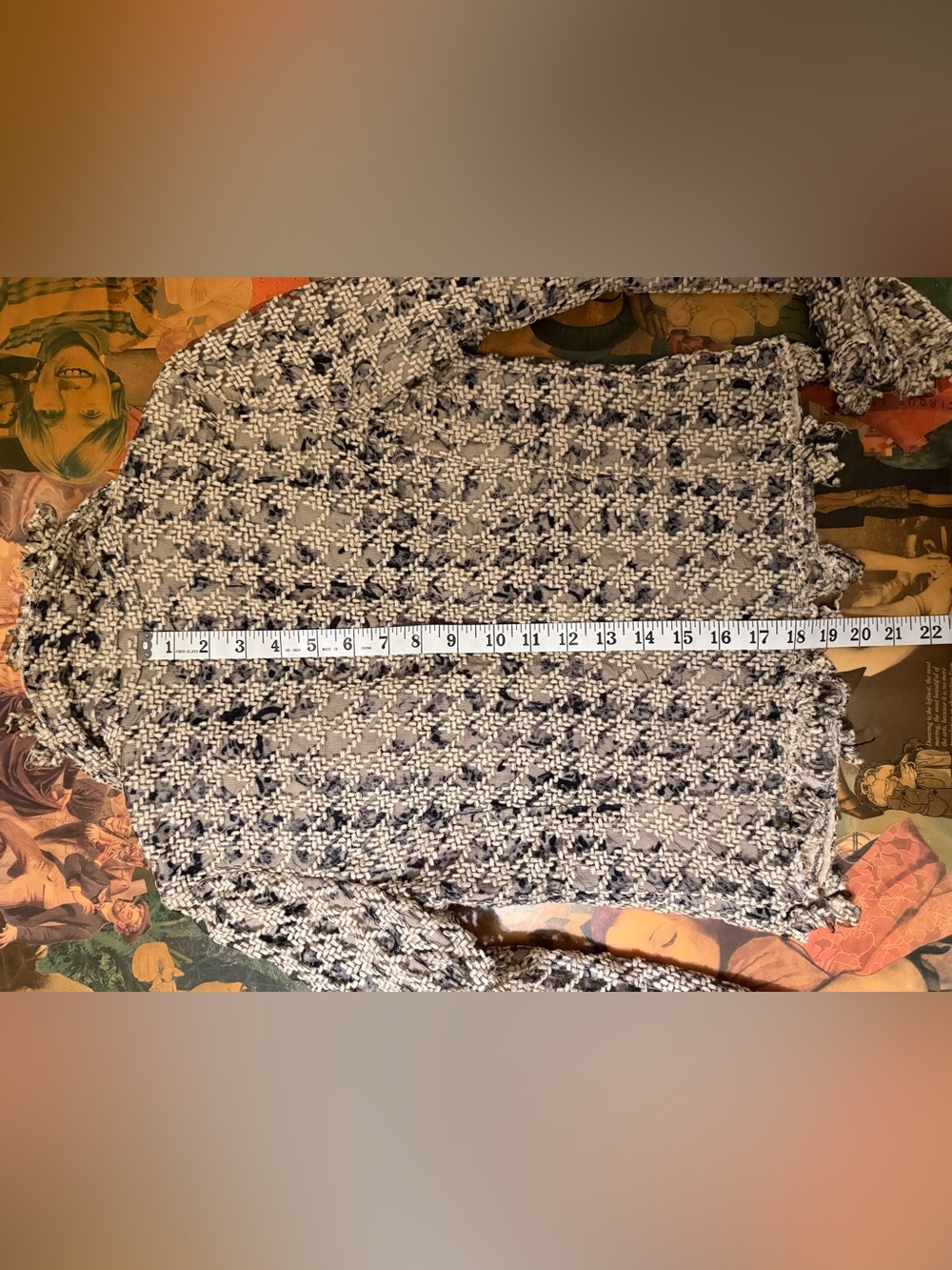 CHANEL Vintage Black & Beige Tweed Bouclé Jacket - Picture 15 of 15